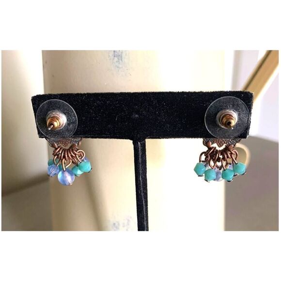 Gorgeous Vintage Jadeite Rose and Crystal Dangle Earrings, Antique Gold finish - Picture 3 of 4